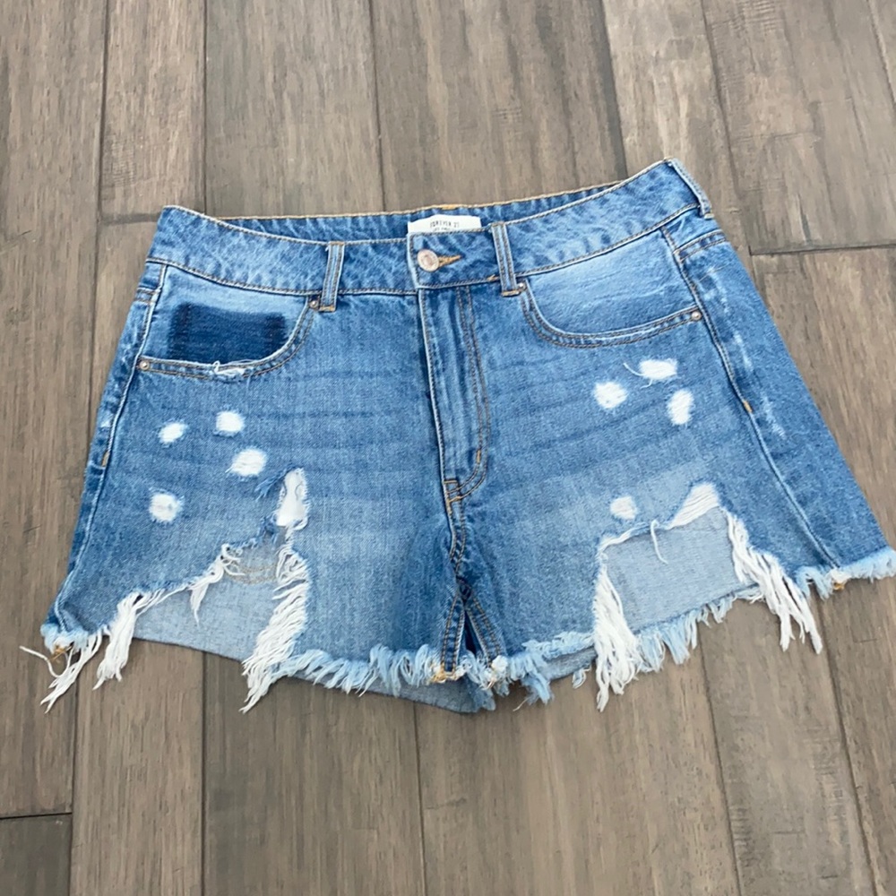 Forever 21‎ High Rise Distressed Denim Shorts Sz 27